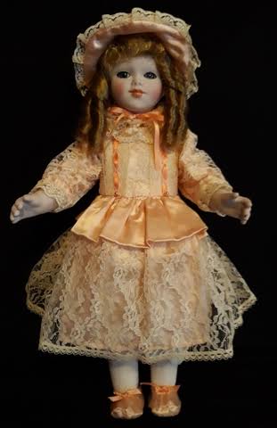 Lee más sobre el artículo Realizan exorcismo a muñeca que se encuentra poseída.