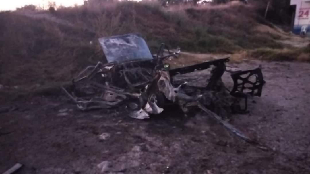 Detonan autos bomba frente a Cereso de Tula, Hidalgo; presumen fuga de al menos 9 reos