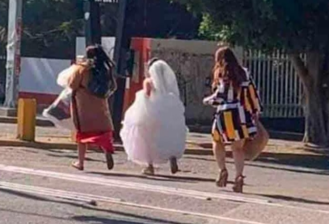 Novia en Oaxaca corre  entre los bloqueos para llegar a su boda