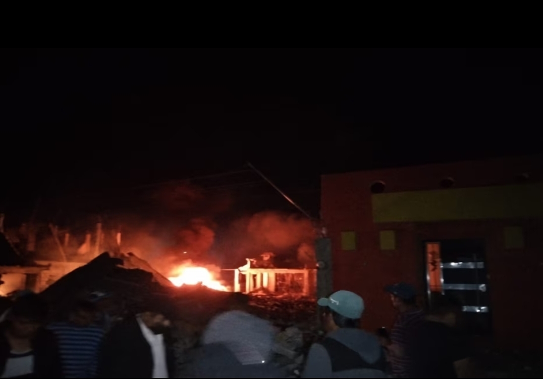 Video: Al menos 20 heridos por explosión de polvorín en Puebla