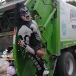 Recolector de basura en México se disfraza de miembro de Kiss, Gene Simmons lo elogia