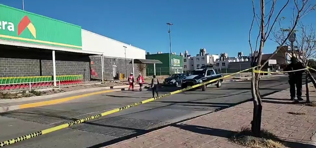Asesinan a un hombre en Villas de Guadalupe, cuando esperaba el camión que lo llevaría a su trabajo.
