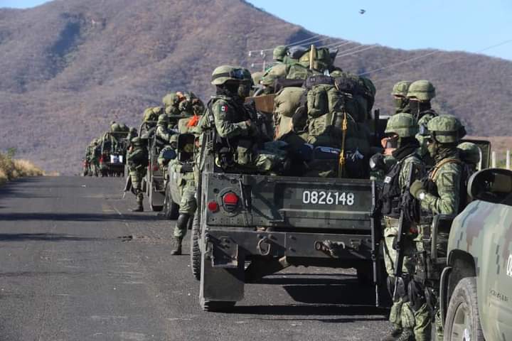 Ejército Mexicano tomó el control de la seguridad en Aguililla, Michoacán.