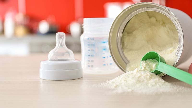 Lee más sobre el artículo Cofepris alerta por leche para bebés contaminada con bacterias