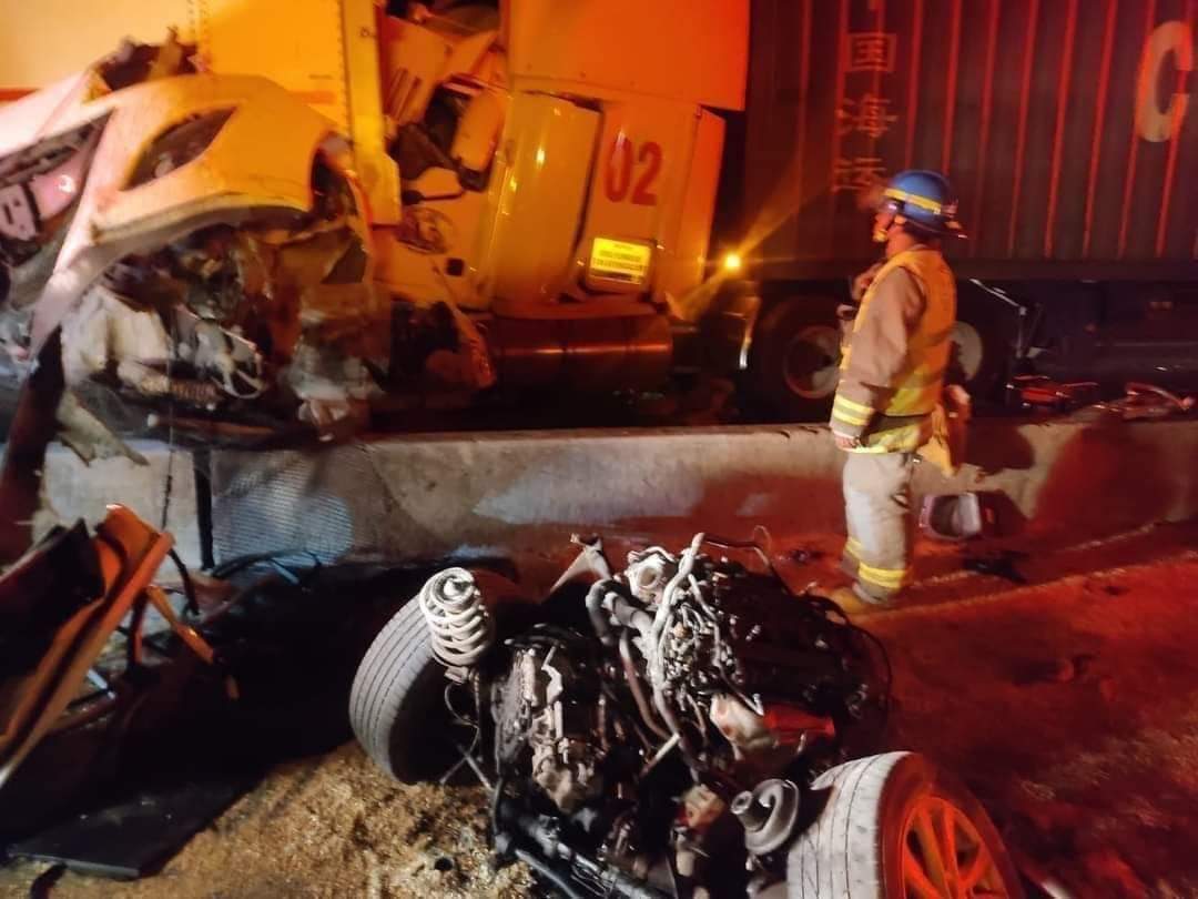 Trágico accidente deja dos mujeres sin vida en la autopista Lagos  Moreno-Zapotlanejo