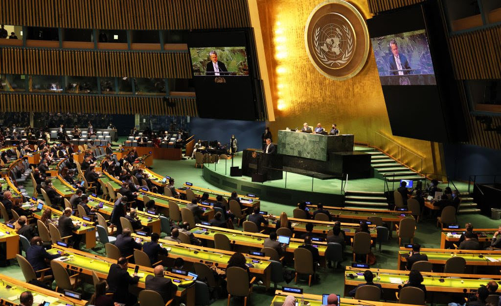 Asamblea General de la ONU aprueba resolución que exige a Rusia retirar sus tropas de Ucrania