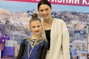 Lee más sobre el artículo Misil ruso ataca casa de gimnasta de 11 años