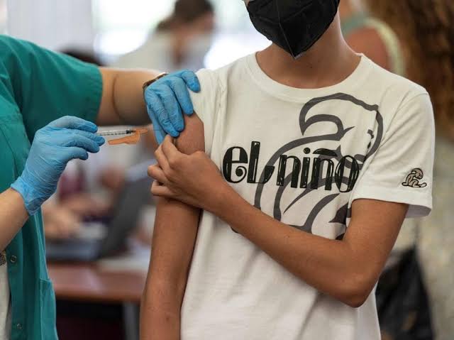 Gobierno abre registro para vacunar contra COVID-19 a niños de 12 años en adelante