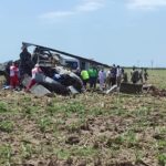 Cae helicóptero de la Marina en unos campos de cultivo en Sinaloa