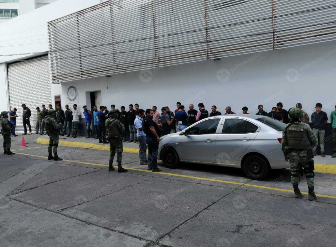 Lee más sobre el artículo Llegan los 37 detenidos  en Ciudad Hidalgo a la FGR