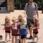 Video de un padre que pasea a sus quintillizos con correas se vuelve viral