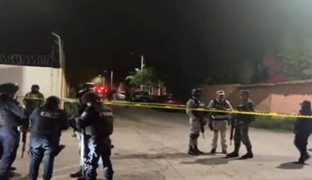 En este momento estás viendo Sicarios irrumpen bar de Tarimoro, Guanajuato;  ejecutan a 10 personas