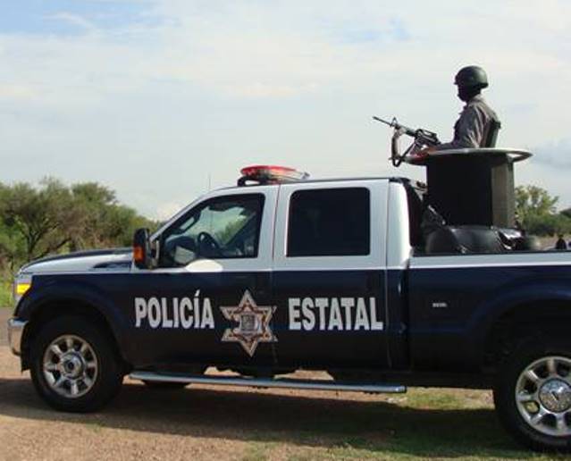 Emboscada armada a policías en Zacatecas deja un muerto y varios heridos.