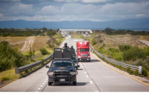 Lee más sobre el artículo Nuevo secuestro masivo de migrantes en México: localizados 9 de los 50 desaparecidos entre San Luis Potosí y Nuevo León
