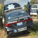 De película! Policías de tránsito “se durmieron” y les robaron una patrulla en Tampico.