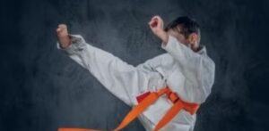 Lee más sobre el artículo Instructor de artes marciales mata a un niño en su primer día de clases.