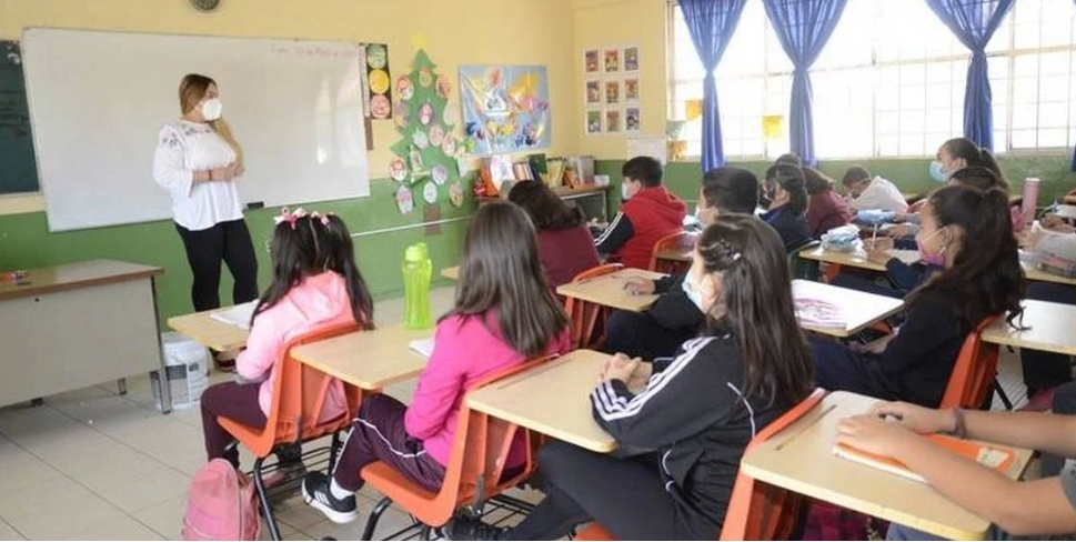 «Nuevas Reformas Educativas en México: SEP Elimina Asistencia como Factor de Evaluación para 2023-2024»