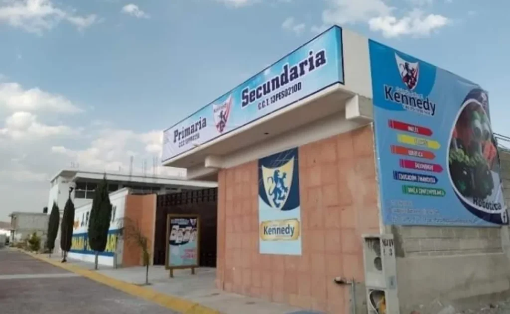 Hidalgo: Fallece maestra frente a sus alumnos de cuarto grado