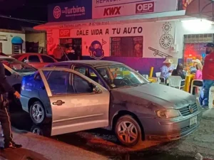 Lee más sobre el artículo Prioridades insólitas: Tacos antes que auto, la decisión de una conductora ebria en Torreón