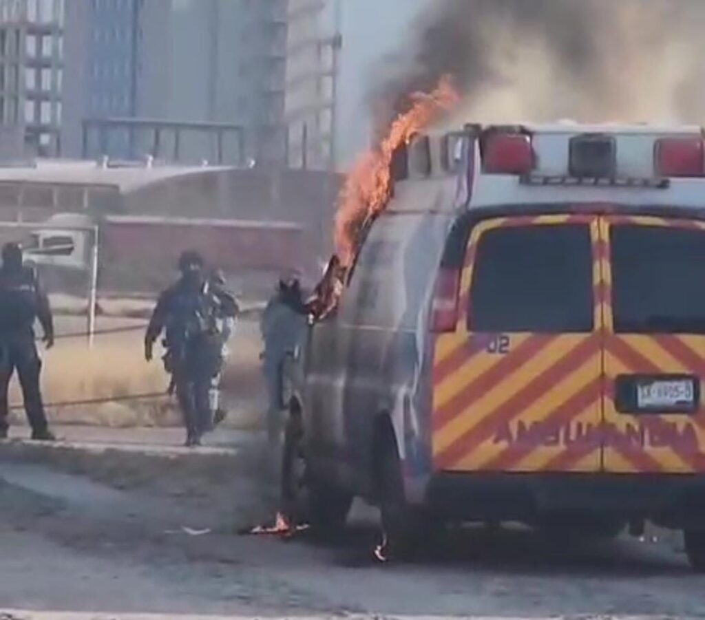 Tragedia en Celaya: Dos Paramédicos Pierden la Vida en Ataque a Ambulancias